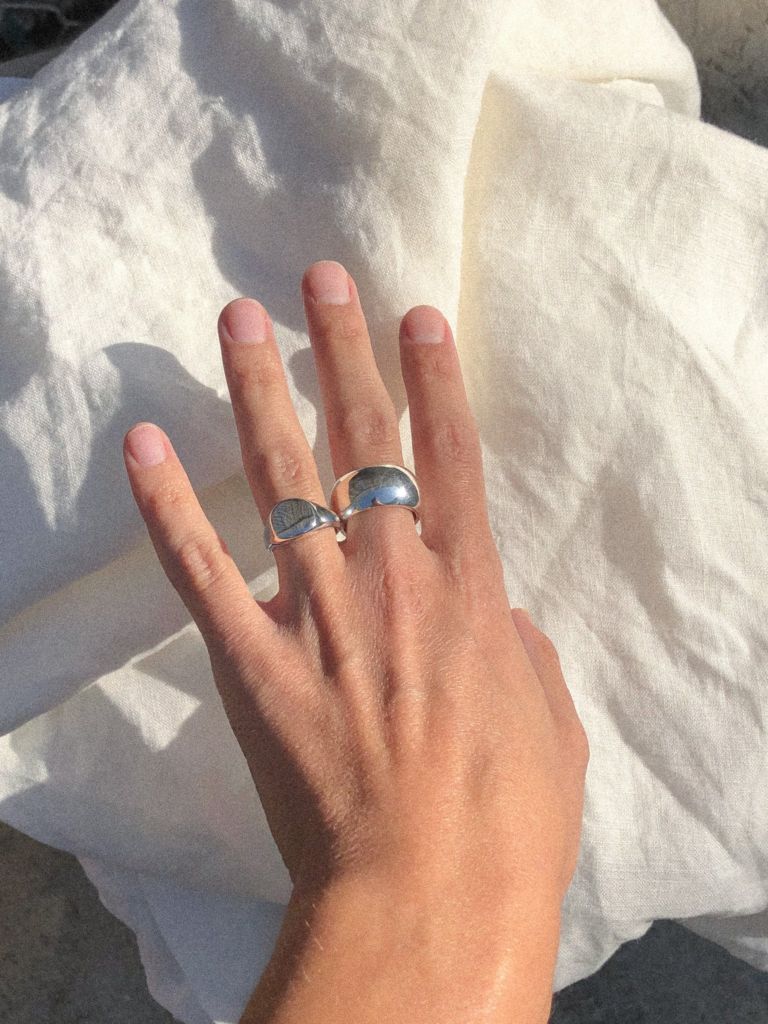 FORMA SIGNET RING